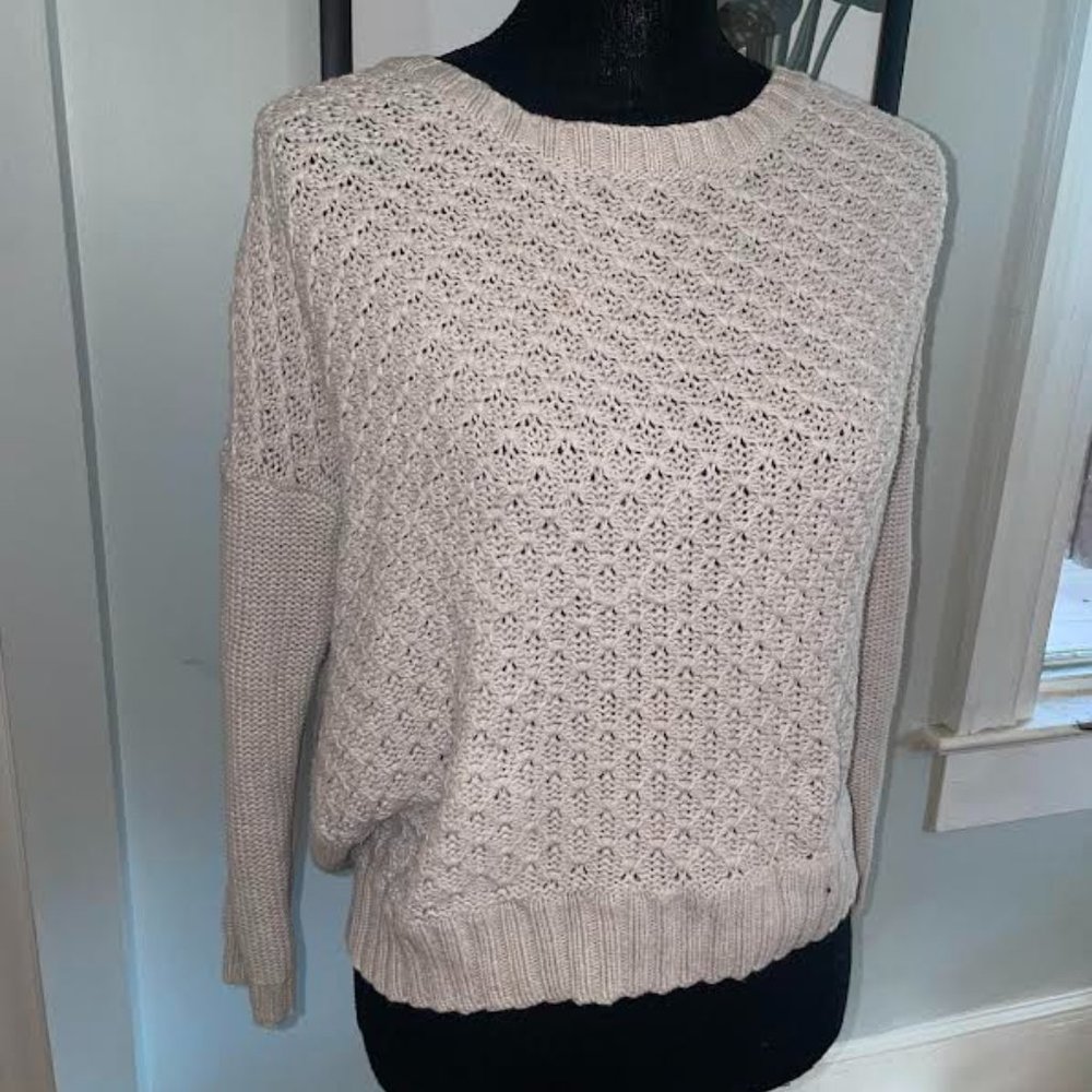 American Eagle Outfitters sweater size medium